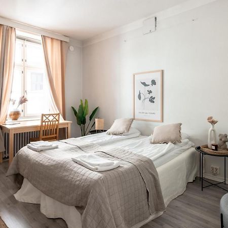 2Ndhomes Cozy Studio By The Esplanade Park Хелзинки Екстериор снимка